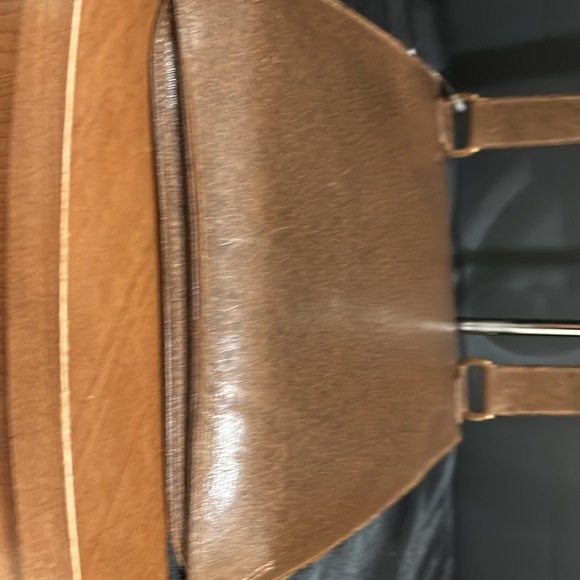 Gucci RARE Vintage Messenger Bag W/ Wallet Bundle. 
EUC No CALL OUTS! Beautiful! - Picture 4 of 16